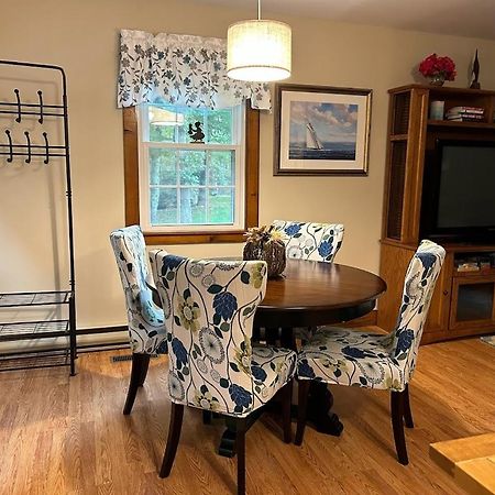 Cozy Bungalow Just Minutes From Mystic, Westerly Beaches, Boating And Casinos! Bungalow Groton Luaran gambar