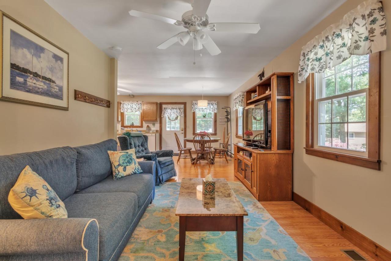 Cozy Bungalow Just Minutes From Mystic, Westerly Beaches, Boating And Casinos! Bungalow Groton Luaran gambar