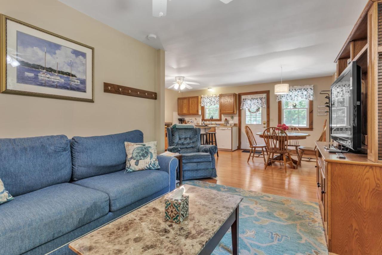 Cozy Bungalow Just Minutes From Mystic, Westerly Beaches, Boating And Casinos! Bungalow Groton Luaran gambar
